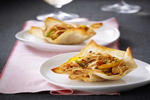 Asian-style Spaghetti & Chicken Salad in Baked Wonton Cups
