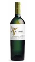 Montes Classic Series Sauvignon Blanc 2010