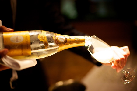 Pouring Cristal