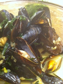 Thai Coconut Curry Mussels