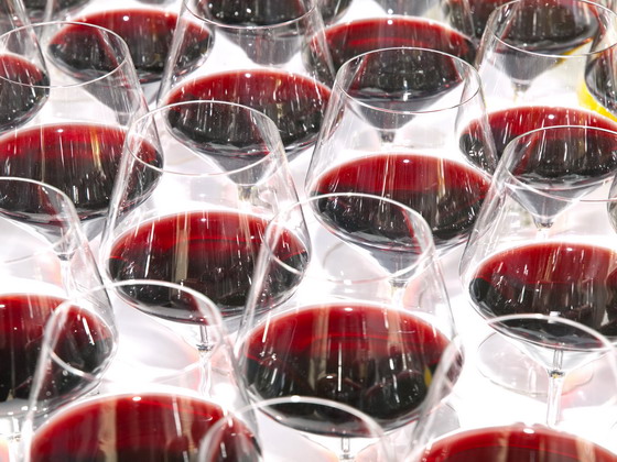 red wine glasses 560.jpg